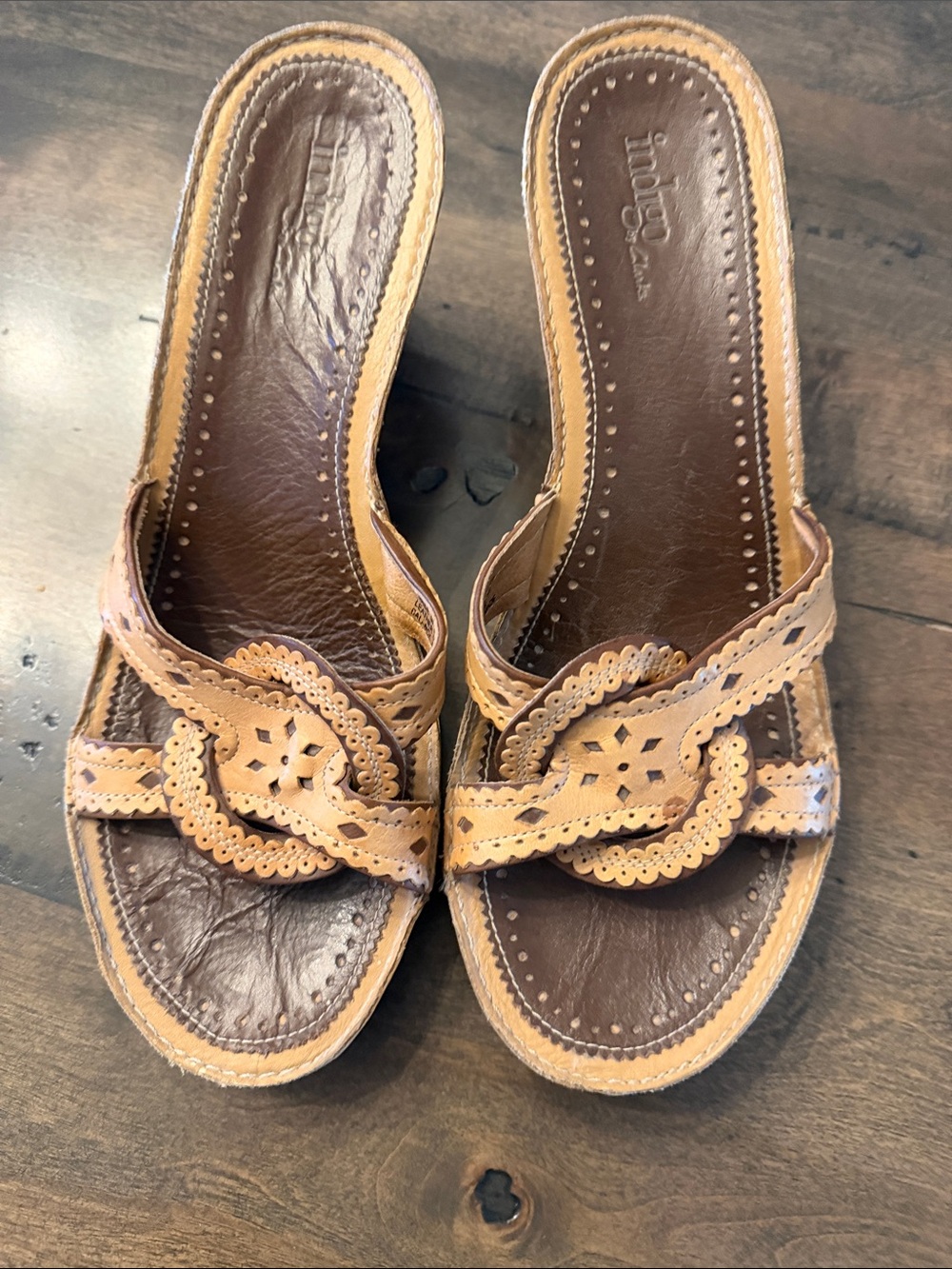 Indigo Tan Leather Scalloped Slide Sandals
